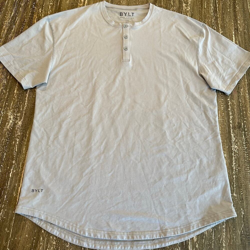 BYLT Drop Cut Short Sleeve Henley Lux Performance Shirt Light Gray Mens Size XL